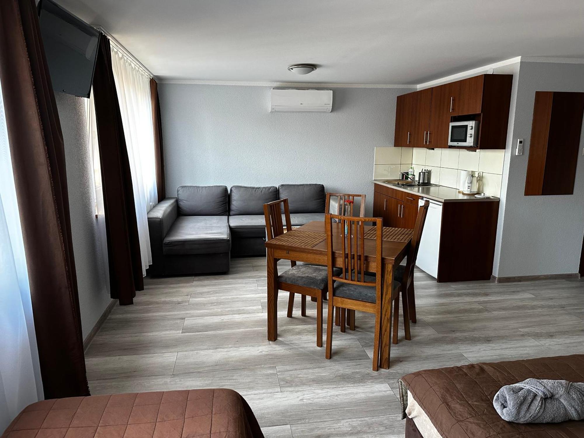 Kompleks Apartament-Serwis คราคูฟ ภายนอก รูปภาพ